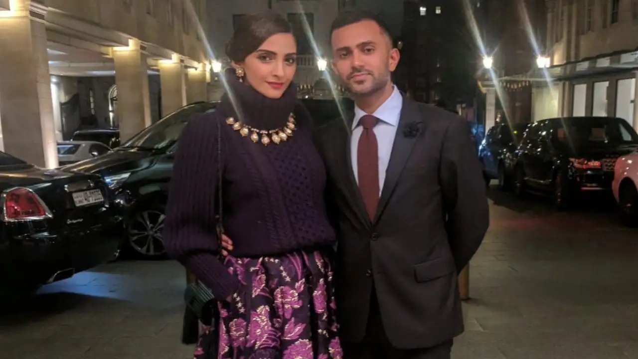Sonam Kapoor shares a throwback pic with Anand Ahuja; Says ‘Can’t wait to dress up and go on a date again’ Sonam Kapoor shares a throwback pic with Anand Ahuja; Says ‘Can’t wait to dress up and go on a date again’