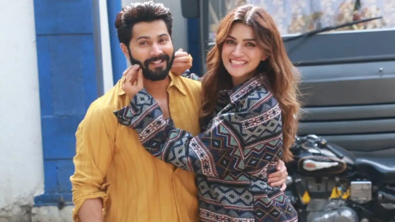 Kriti Sanon shares before-after PICS with Varun Dhawan from Dilwale as they shoot for Bhediya song Kriti Sanon shares before-after PICS with Varun Dhawan from Dilwale as they shoot for Bhediya song